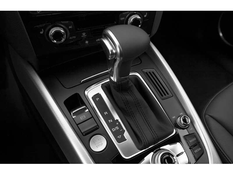 2014 Audi Q5 quattro 4dr 2.0L Technik Exterior Shot 12