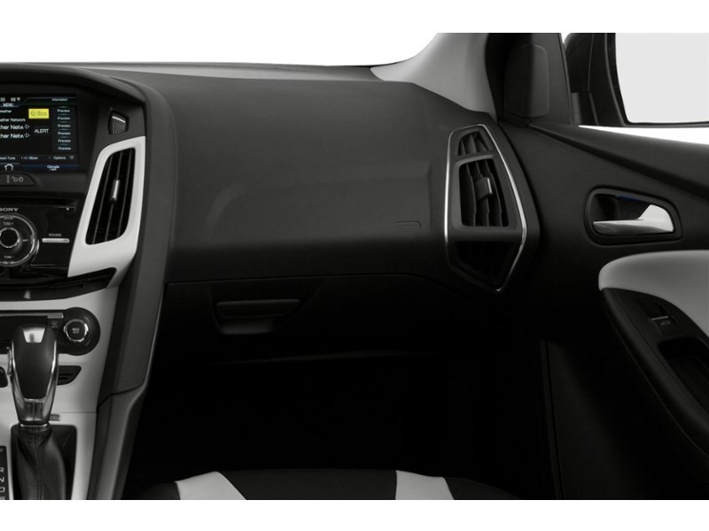 2013 Ford Focus SE | 2.0L | HTD SEATS | AUTO | A/C | KEYLESS ENT Interior Shot 1