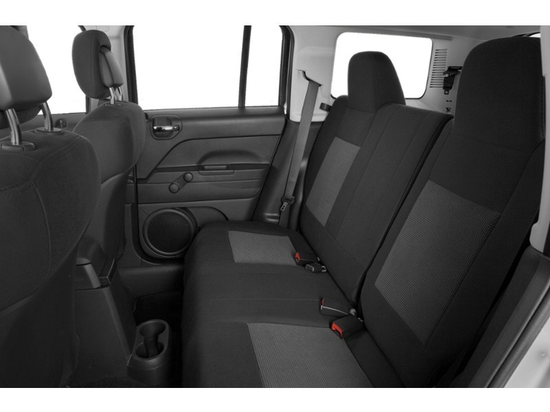 2016 Jeep Patriot 4WD 4dr High Altitude Interior Shot 6