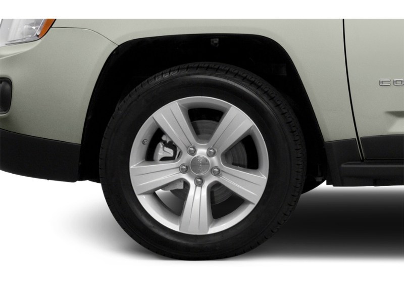2013 Jeep Compass 4WD 4dr North Exterior Shot 5