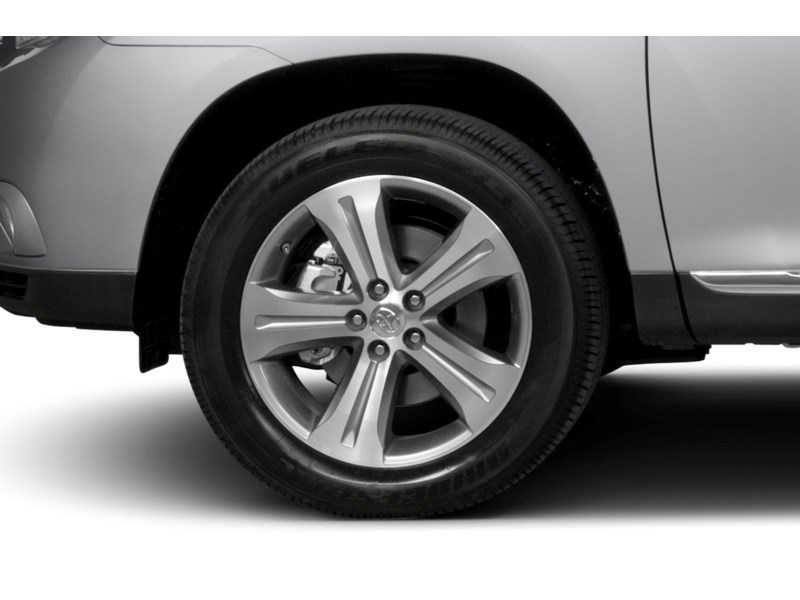 2013 Toyota Highlander 4WD 4dr Limited Exterior Shot 5