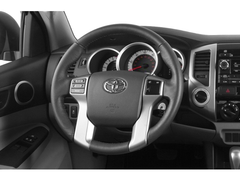 2015 Toyota Tacoma 4WD Access Cab I4 Auto Interior Shot 3