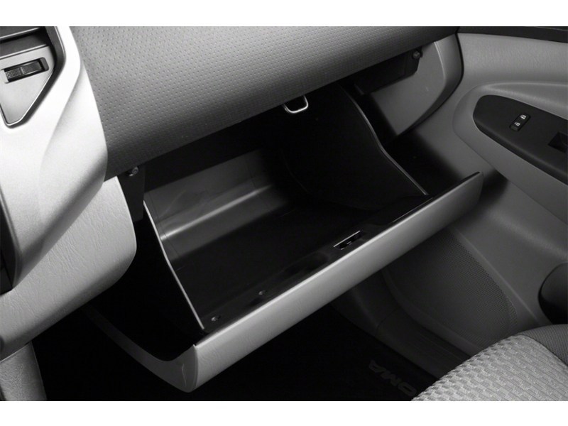 2015 Toyota Tacoma 4WD Access Cab I4 Auto Interior Shot 4