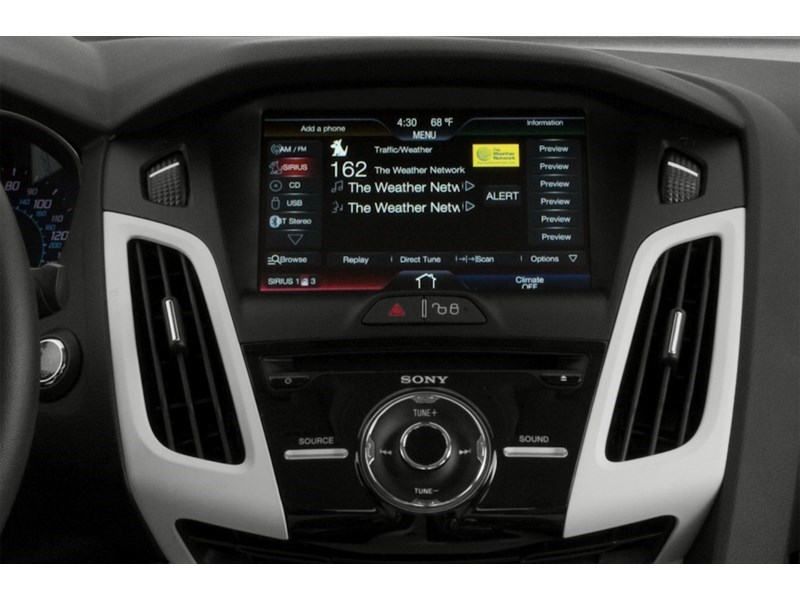 2014 Ford Focus 4dr Sdn SE Exterior Shot 12
