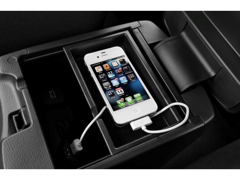 2014 Mazda Mazda3 4dr Sdn Auto GX-SKY Exterior Shot 13