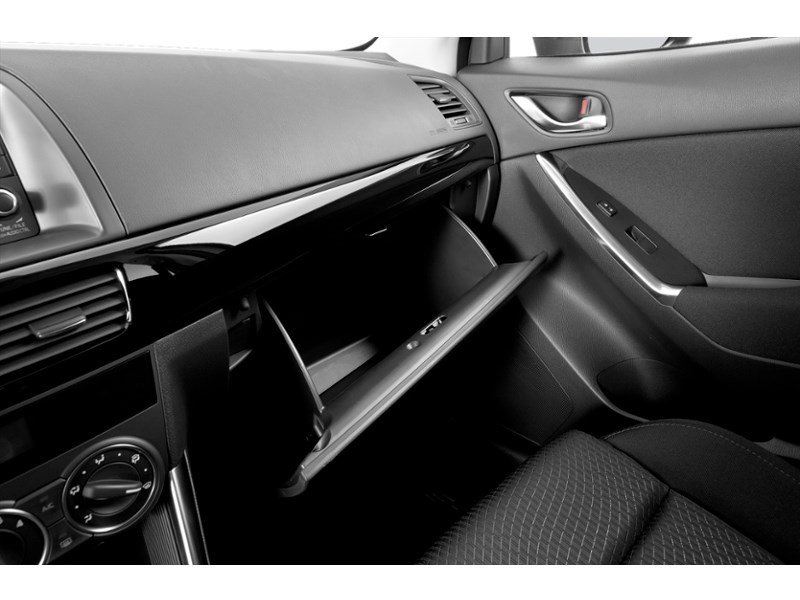 2014 Mazda CX-5 FWD 4dr Auto GS Interior Shot 3
