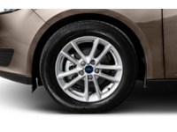 2016 Ford Focus 4dr Sdn SE Exterior Shot 5