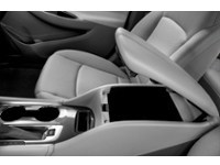 2016 Chevrolet Malibu Hybrid 4dr Sdn Hybrid w/1HY Interior Shot 7