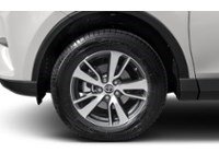 2017 Toyota RAV4 AWD 4dr XLE Exterior Shot 4