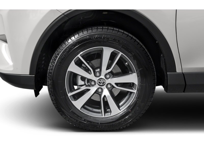 2017 Toyota RAV4 AWD 4dr XLE Exterior Shot 4