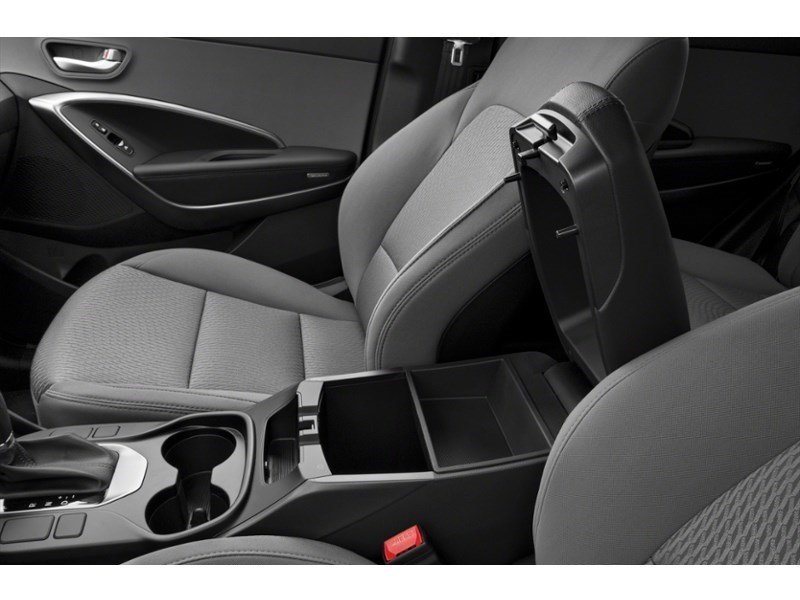 2018 Hyundai Santa Fe Sport 2.4L FWD Interior Shot 7