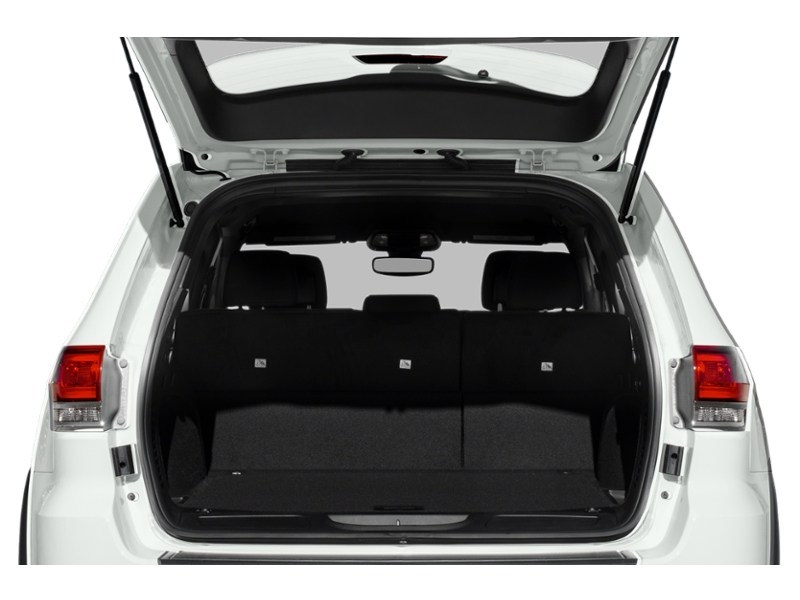 2019 Jeep Grand Cherokee Altitude 4x4 Exterior Shot 4