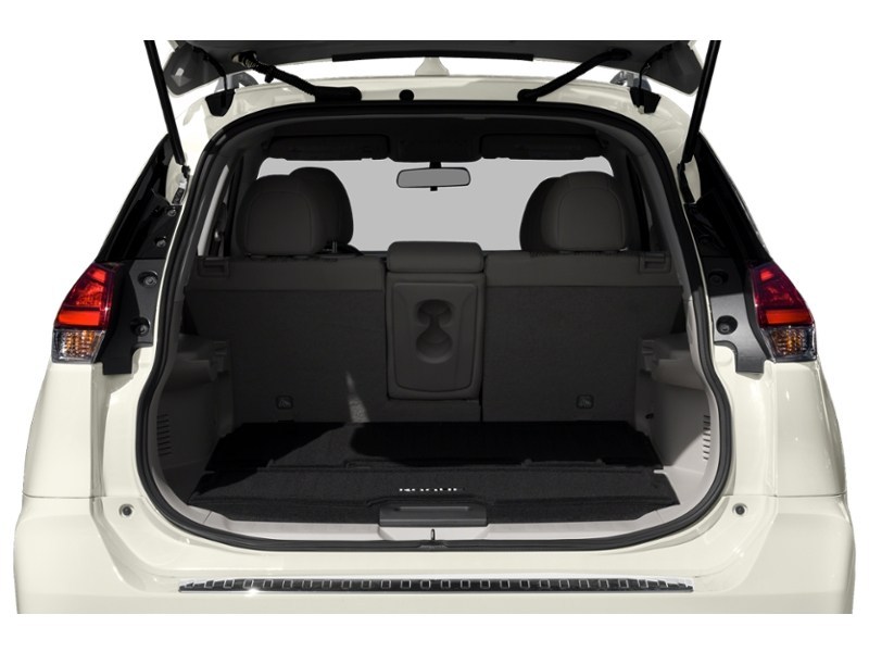 2019 Nissan Rogue AWD S Exterior Shot 4