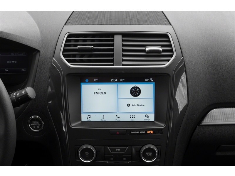 2018 Ford Explorer XLT 4WD Interior Shot 2