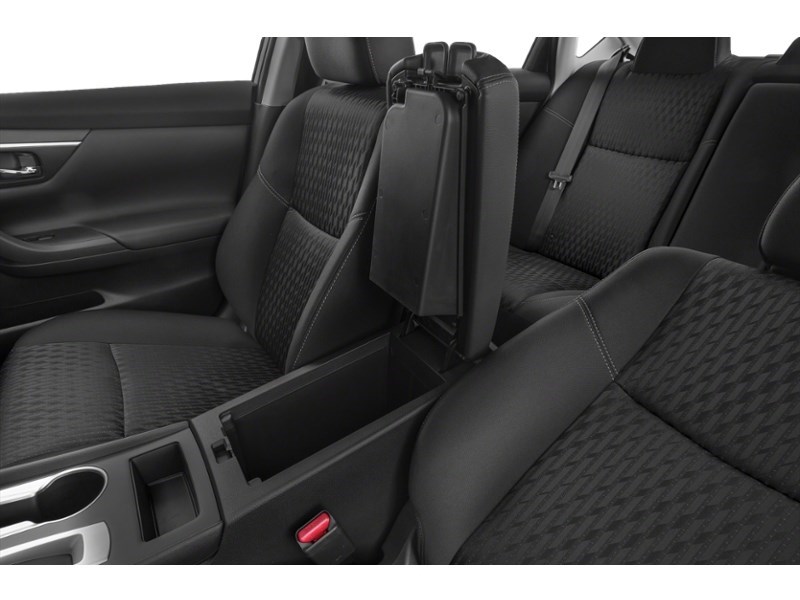 2018 Nissan Altima 2.5 SV Sedan Interior Shot 7