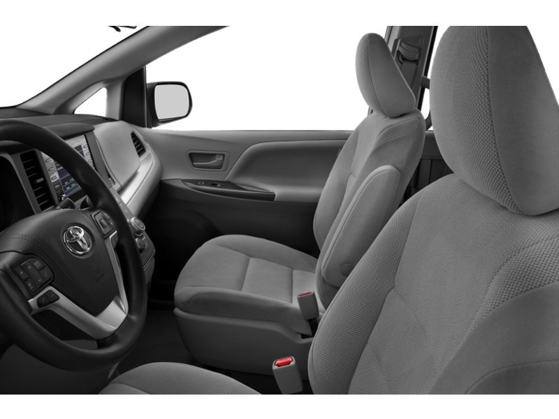 2019 Toyota Sienna LE 8-Passenger FWD Interior Shot 4
