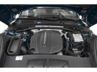 2020 Porsche Macan AWD Exterior Shot 3