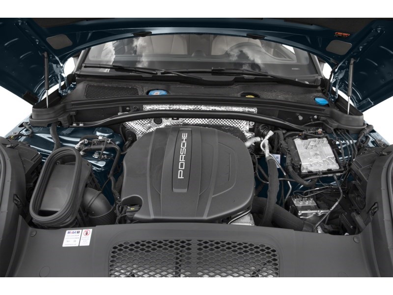 2020 Porsche Macan AWD Exterior Shot 3