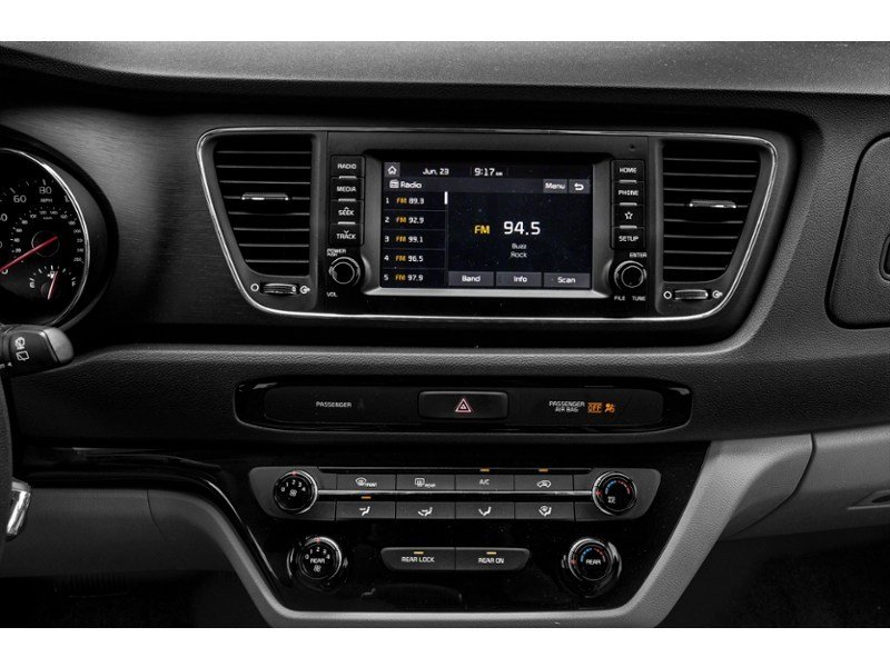 2020 Kia Sedona LX+ FWD Interior Shot 2
