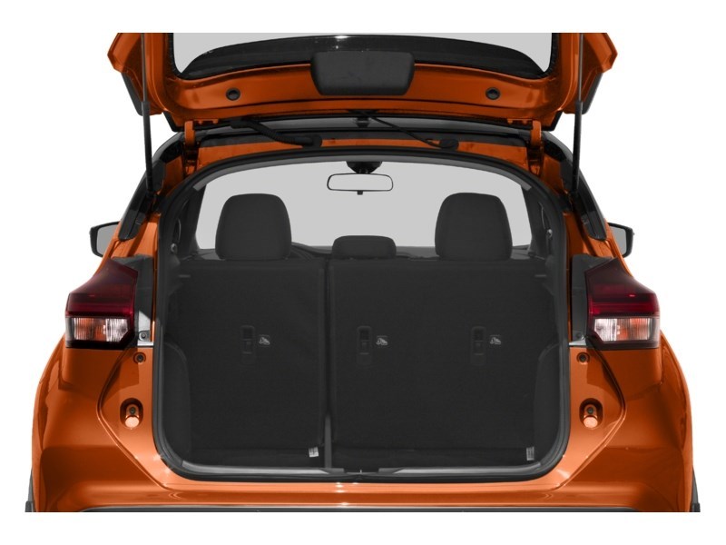 2021 Nissan Kicks SR FWD Exterior Shot 4