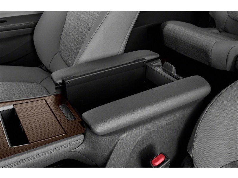 2021 Toyota Sienna LE 8-Passenger FWD Interior Shot 7