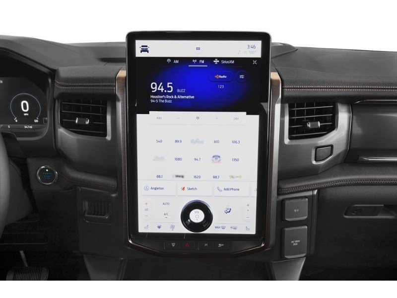 2022 Ford F-150 Lightning LARIAT 4WD SuperCrew 5.5' Box Interior Shot 2