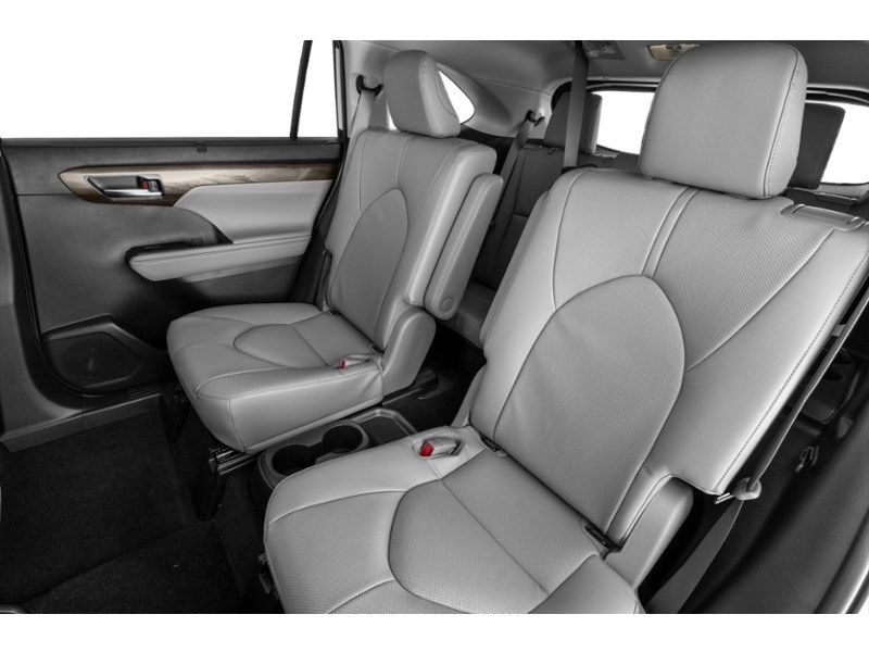 2023 Toyota Highlander Hybrid Hybrid Limited AWD Interior Shot 5