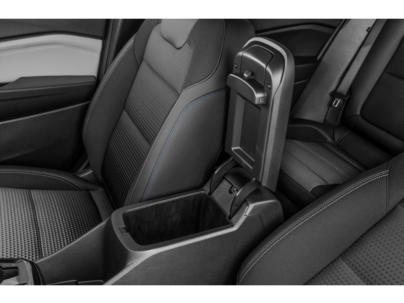 2025 Chevrolet Trax FWD 4dr LT Interior Shot 7