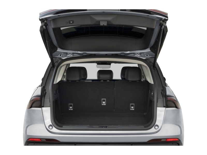 2026 Lincoln Nautilus Reserve AWD Exterior Shot 4