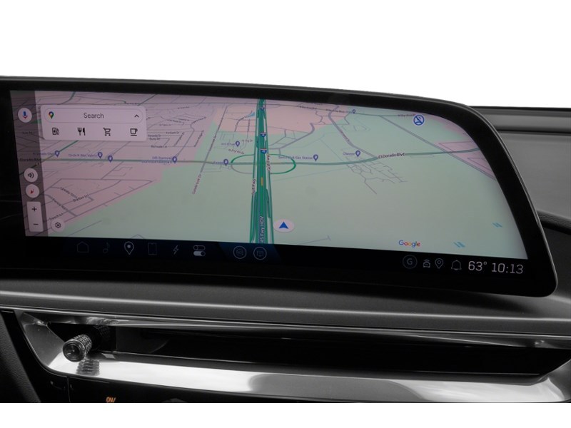2027 Cadillac LYRIQ 4dr Signature Luxury Interior Shot 8