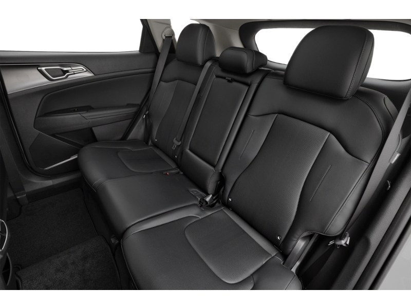 2026 Kia Sportage EX AWD Interior Shot 5