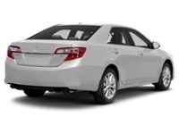 2012 Toyota Camry 4dr Sdn V6 Auto XLE Alpine White  Shot 36