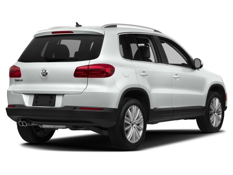 2017 Volkswagen Tiguan 4MOTION 4dr Wolfsburg Edition Pure White  Shot 12