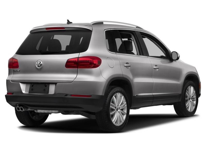 2017 Volkswagen Tiguan 4MOTION 4dr Wolfsburg Edition Reflex Silver Metallic  Shot 24
