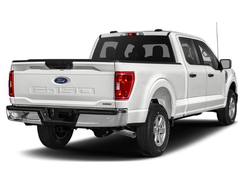 2022 Ford F-150 XLT 4WD SuperCrew 5.5' Box Oxford White  Shot 2
