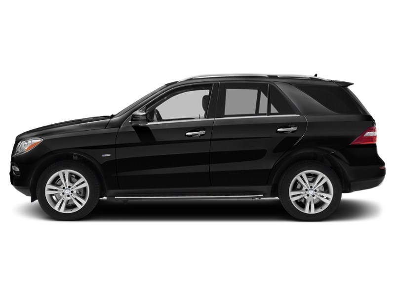 2013 Mercedes-Benz M-Class 4MATIC 4dr ML 350 BlueTEC Obsidian Black Metallic  Shot 23