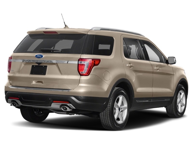 2018 Ford Explorer XLT 4WD Platinum Dune Metallic Tri-Coat  Shot 12