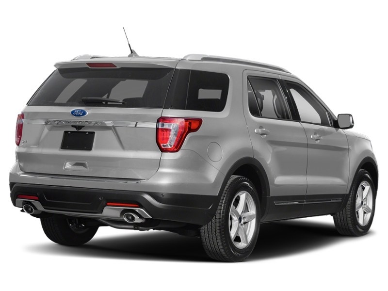 2018 Ford Explorer XLT 4WD Ingot Silver Metallic  Shot 44