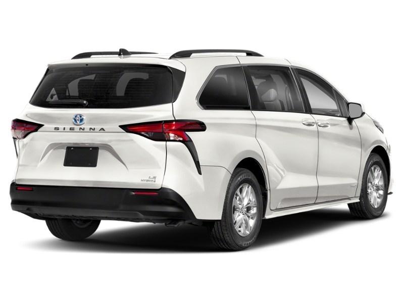 2022 Toyota Sienna LE 8-Passenger FWD