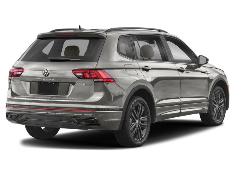 2023 Volkswagen Tiguan Comfortline R-Line Black Edition 4MOTION Pyrite Silver Metallic  Shot 15