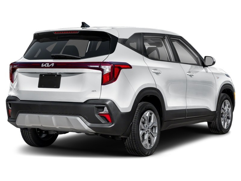 2025 Kia Seltos LX FWD Snow White Pearl  Shot 38