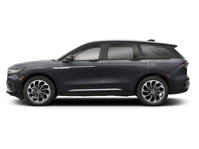 2026 Lincoln Nautilus Reserve AWD Infinite Black Metallic Clearcoat  Shot 3