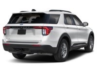 2026 Ford Explorer Active w/200A Pkg 4WD Space White Metallic  Shot 2