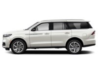 2026 Lincoln Navigator Reserve 4x4 Pristine White Metallic Tri-Coat  Shot 3